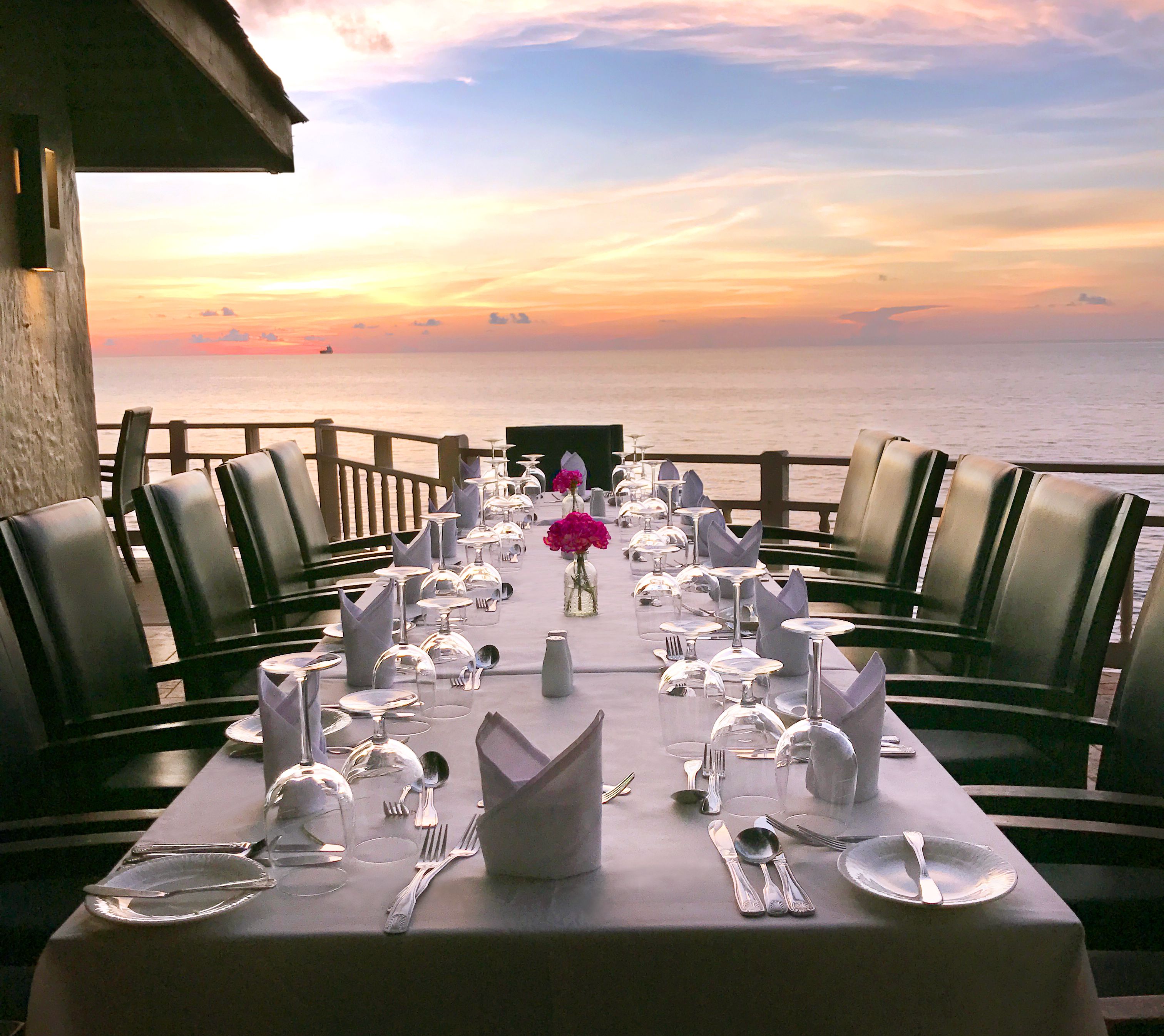 Patio restaurant table with white table cloth